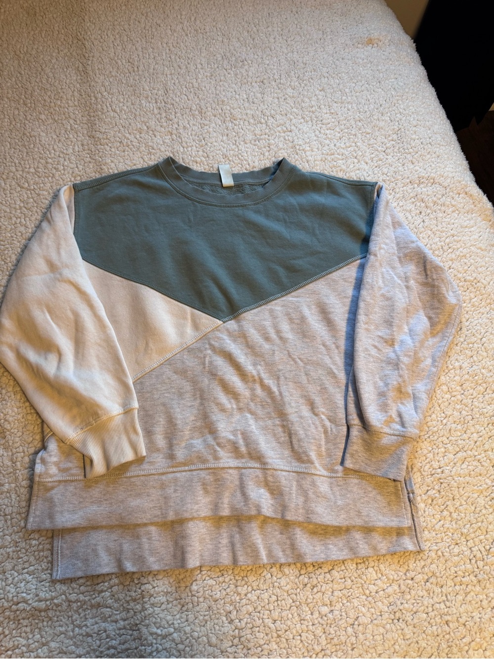GreenTea womens Colorblock Crewneck Sweater — Sage Green & Light Gray